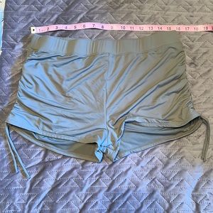 Carve Designs XL gray board/swim shorts